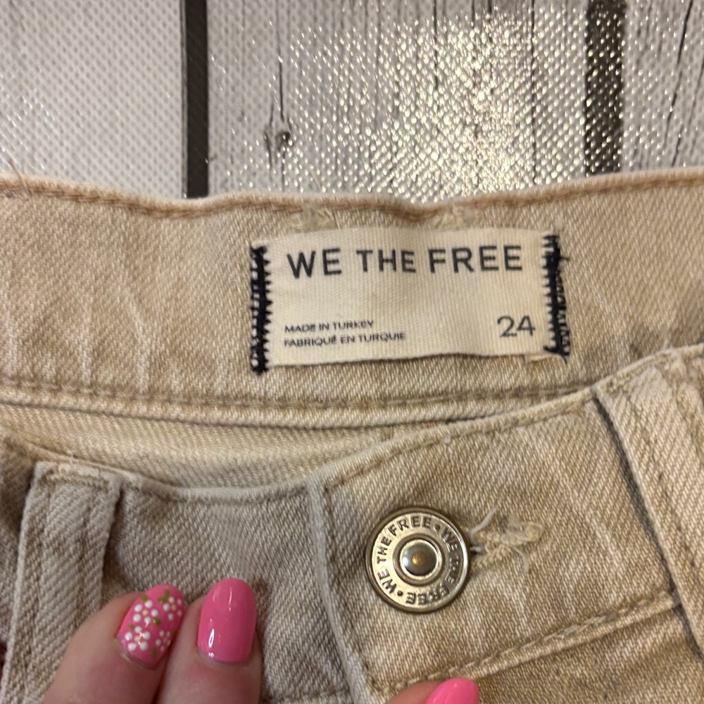 We The Free women’s size 24 Straight-Leg Jeans distressed hem beige denim - Picture 2 of 6